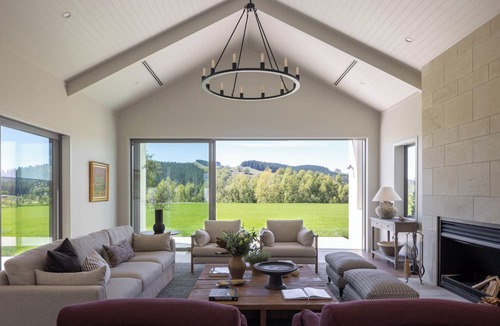 Tuki Tuki Cabin | Craggy Range Luxury Vineyard Retreat