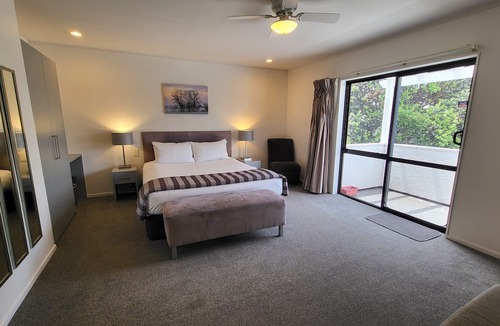 Manukau City Cabin | Manukau Motor Lodge