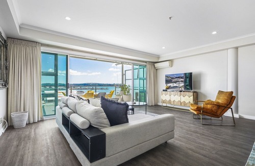 Auckland Central Business District Apartment | Auckland Waterfront Serviced Apartments on Prince's Wharf