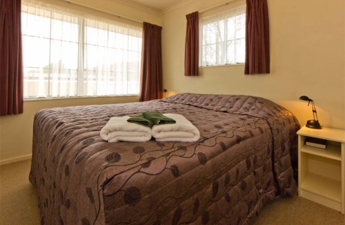 Tahunanui Hotel | Arrow Motel Apartments