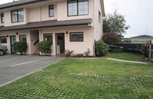 Tahunanui Hotel | Arrow Motel Apartments