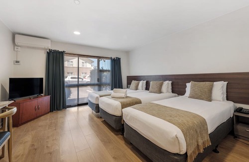 Mangere Hotel | Auckland Airport Easy Hotel