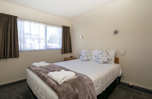 Blenheim Hotel | Ashleigh Court Motel