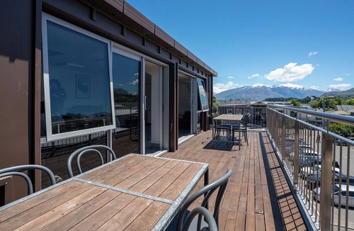 Wanaka Hostel | The Brownston Hostel