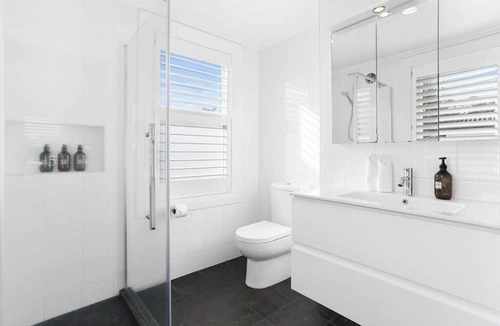 Freemans Bay House | Elegant 5-Bedroom Villa in Freemans Bay