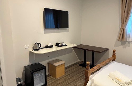 Kawaha Point Hotel | Quality Hotel Rooms with 1 to 4 Beds