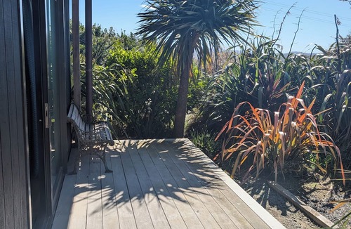 Papatotara Cabin | The Cliffs Seaside Lodge
