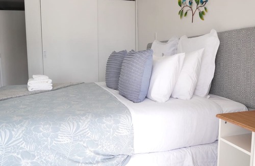 Paihia Apartment | 2 Bedroom Beach Frontage Apartment