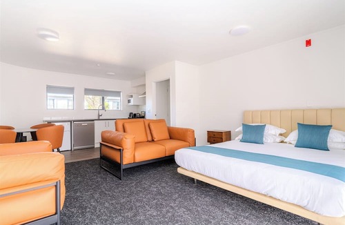 Hamilton North Hotel | Te Awa Suites