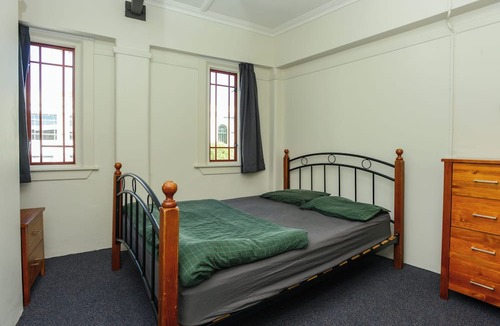Hastings Hostel | The Rotten Apple Back Packers