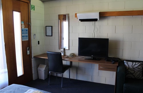 Hastings Hotel | Elmore Lodge Motel