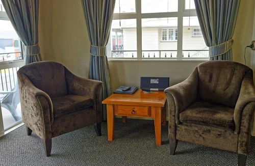 Reefton Apartment | Lantern Court Motel