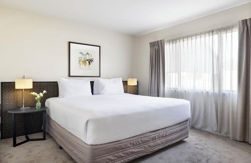 Greenlane Hotel | Edit Auckland Greenlane