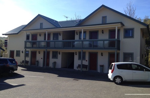 Akaroa Hotel | La Rochelle Motel