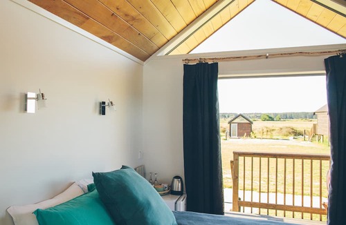 Richmond House | Appleby House & Rabbit Island Huts