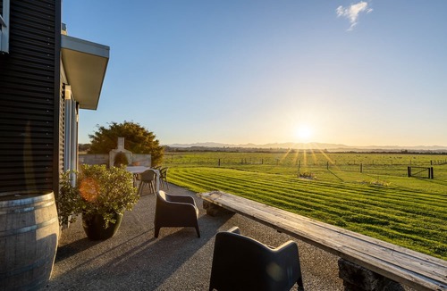 Richmond House | Appleby House & Rabbit Island Huts