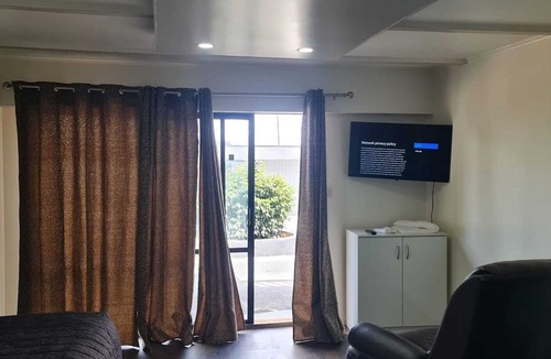 Taupo Hotel | Kiwi Cove Motel