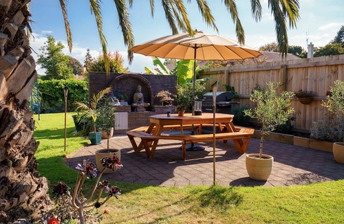 Tauranga Hotel | Roselands Motel