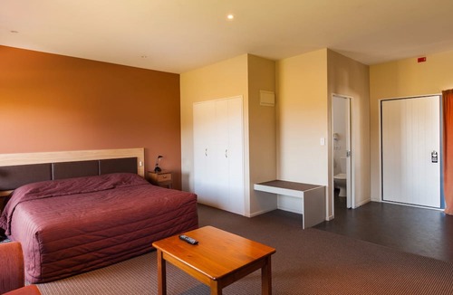 Blenheim Hotel | Waterfront Motels