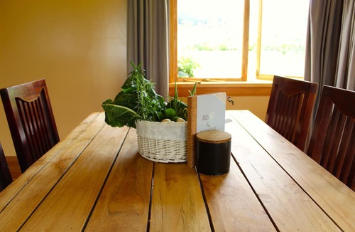 Marahau Hostel | The Barn Cabins & Camp