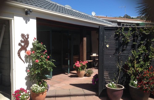Sumner House | Cave Rock Guest House