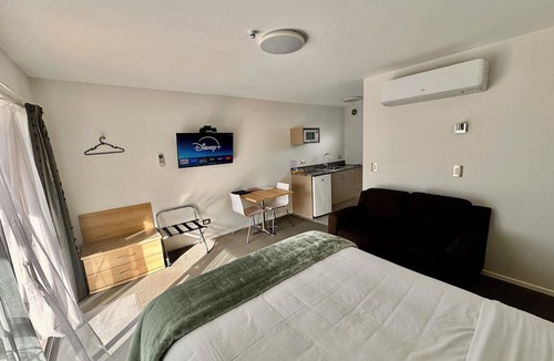 Coromandel Hotel | The Olive Motel