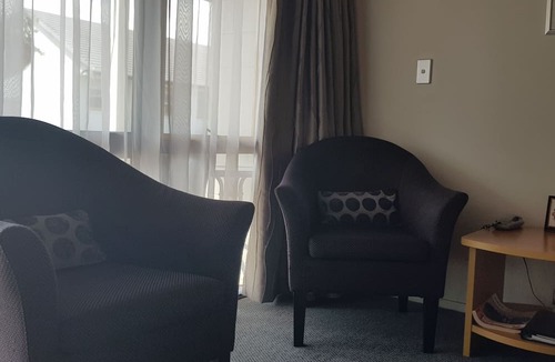 Te Puna Hotel | Accommodation Te Puna