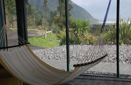 Barrytown House | Rataview Accommodation
