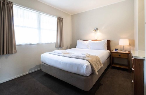 Tauranga South Hotel | Colonial Court Motor Inn