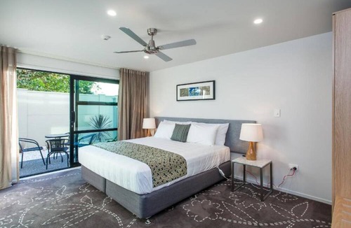 Whakatane Hotel | One88 On Commerce