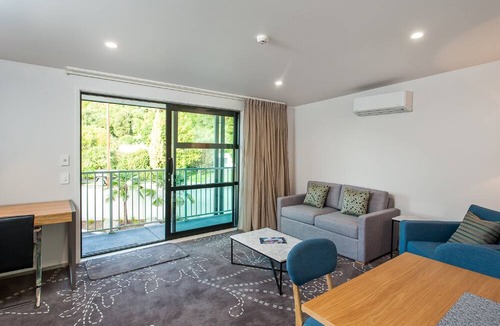 Whakatane Hotel | One88 On Commerce