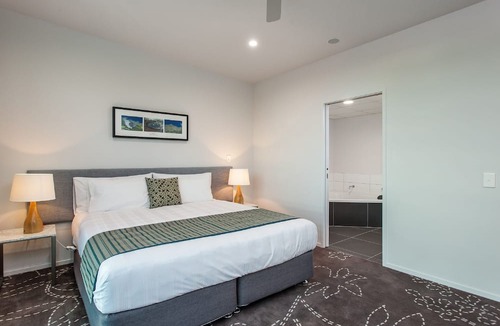 Whakatane Hotel | One88 On Commerce