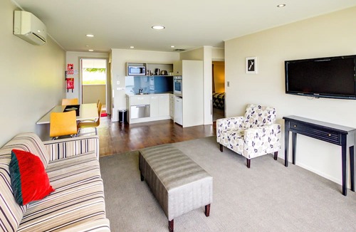 Te Anau Hotel | Marakura Deluxe Motels