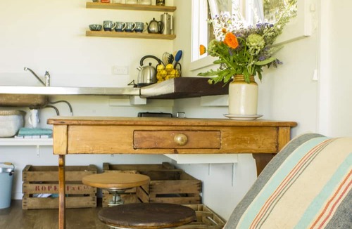 Haumoana Cottage | Herb Cottage