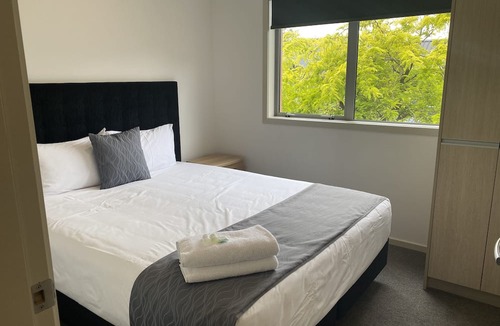 Edgeware Hotel | MCM Motel