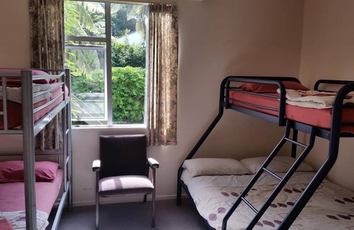 New Plymouth Hostel | Egmont Eco Leisure Park - Hostel