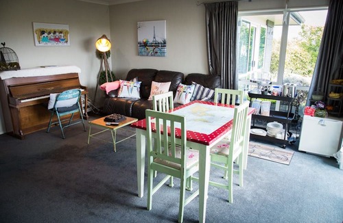 Waitomo Caves Bed & Breakfast | Waitomo Orchard Estate B&B