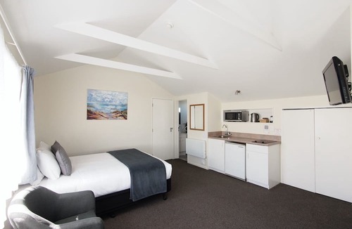 Nelson Hotel | Riverlodge Nelson