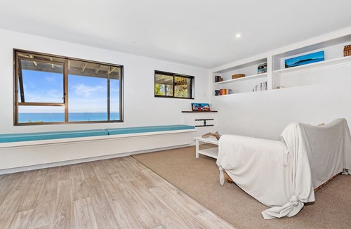 Waipu Cove House | Surfers Lookout - Waipu Cove Holiday Home