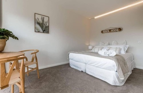 Mission Bay Apartment | Sun Soaked | 1 BR w/Sea Views|Kitchenette Cupboard