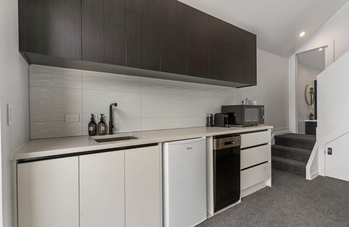 Mangawhai Villa | Unwind in Style: The Ultimate Luxe Group Getaway