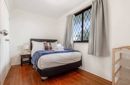 Mount Eden Apartment | Lovely 2-Bedroom Rental with Parking Zodiak Stays