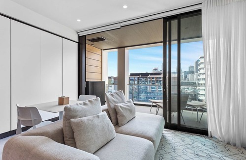 Auckland Central Business District Apartment | Modern Studio in Wynyard Quarter by Zodiak Stays