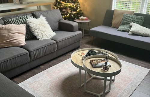 Paihia House | Perfect for a big family holiday – two homes on one spacious property!