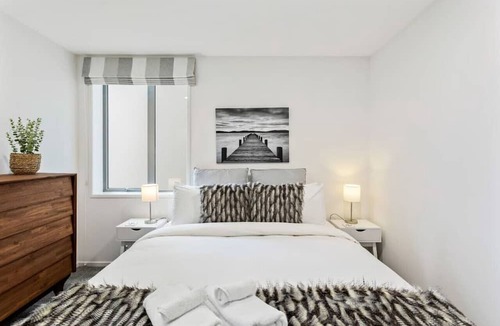 Takapuna Apartment | Hideaway Apartment with Pool & Free Parking
