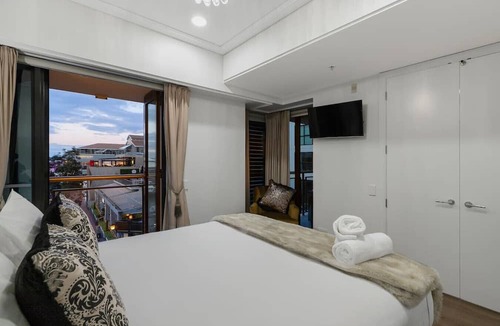 Auckland Central Business District Apartment | Extravagant Escape - Sebel