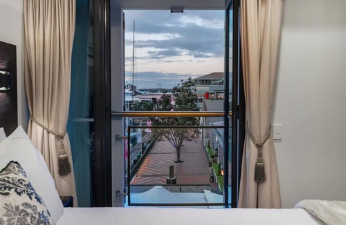 Auckland Central Business District Apartment | Extravagant Escape - Sebel