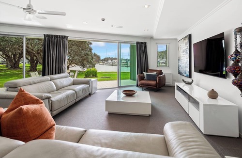 Whitianga Apartment | The Marina Suite