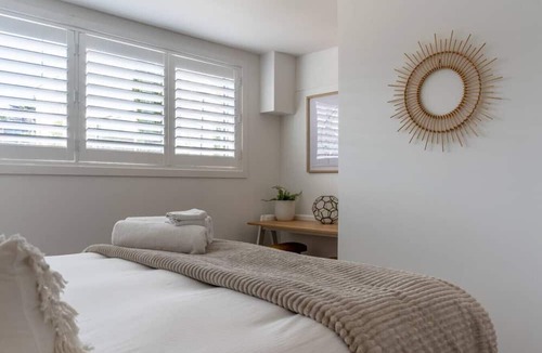 Mission Bay Apartment | Luxury Apart, Garden View, Beachside, Full Kitchen
