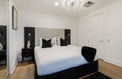 Auckland Central Business District Apartment | The Prestigious Penthouse